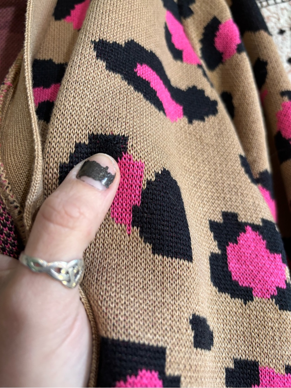 Takeout Tan w/ Black & Pink Animal Print 3/4 Sleeve Cardigan Women’s Size Large - Picture 3 of 8